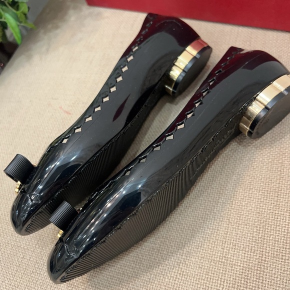 Salvatore Ferragamo Black Patent Leather Flats - Picture 4 of 6
